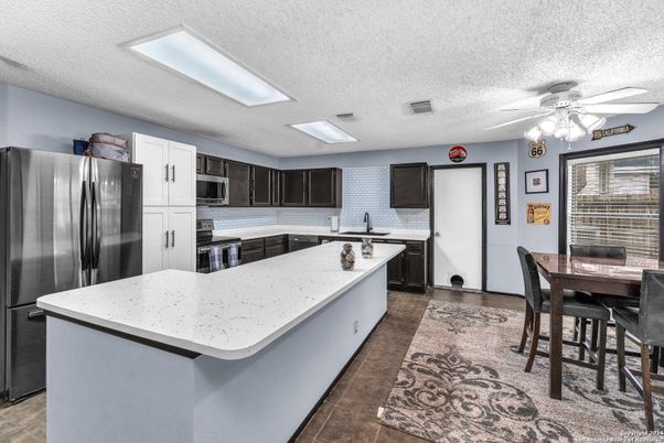 Dining room, Interior, Kitchen, Stainless Steel Appliances