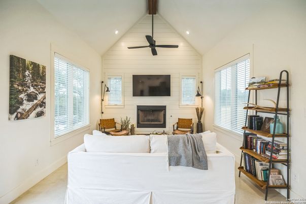 Fireplace, Interior, Living room, Recessed Lighting