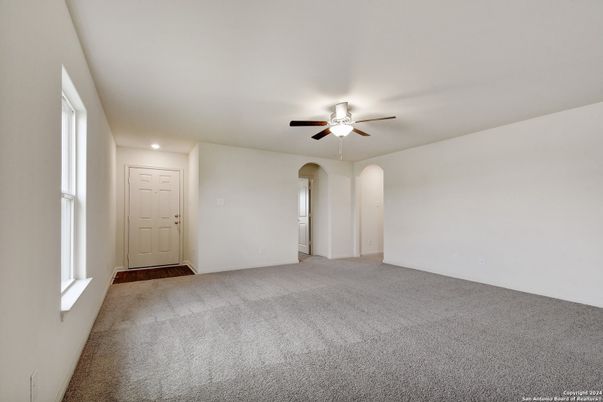 Empty room, Interior, Recessed Lighting