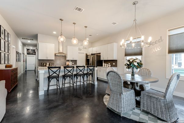 Dining room, Interior, Kitchen, Pendant Lights, Recessed Lighting, Stainless Steel Appliances