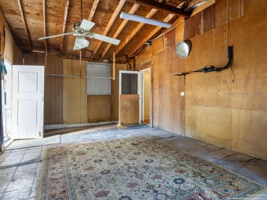 Empty room, Interior, Wooden Beams, Wooden Ceilings, Wooden Walls