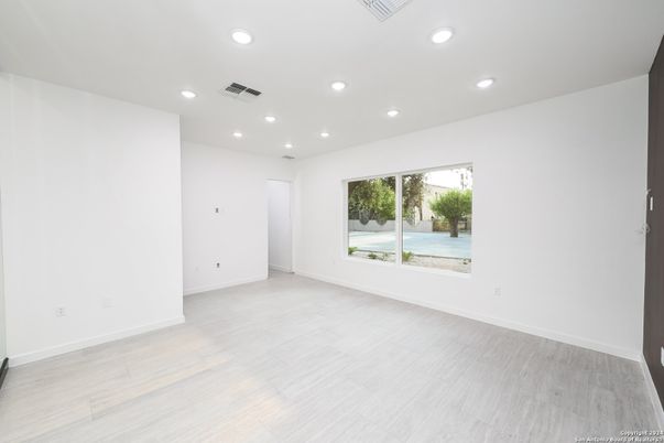 Empty room, Interior, Recessed Lighting, Wood Texture Flooring