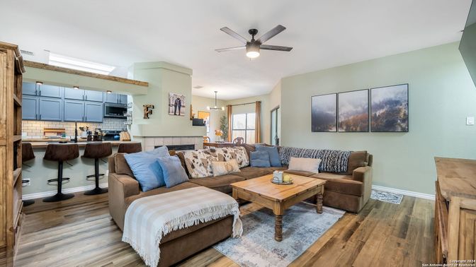 Interior, Kitchen, Living room, Pendant Lights, Wood Texture Flooring