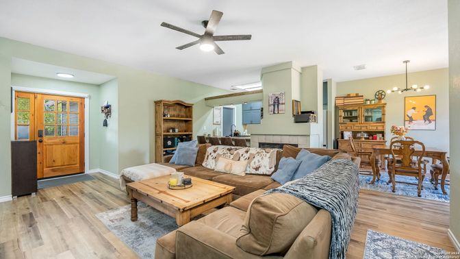 Dining room, Interior, Living room, Pendant Lights, Recessed Lighting, Wood Texture Flooring
