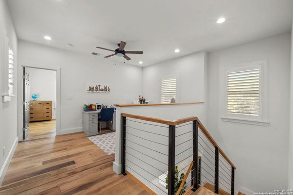 Interior, Recessed Lighting, Wood Texture Flooring