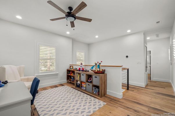 Home Office, Interior, Recessed Lighting, Wood Texture Flooring