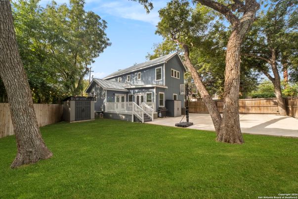 Backyard, Exterior