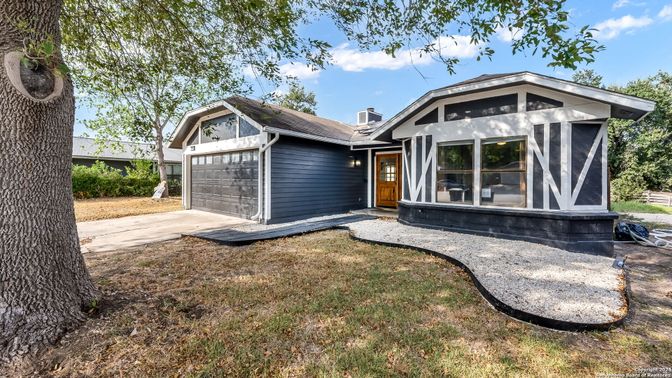 Backyard, Detached Garage, Exterior
