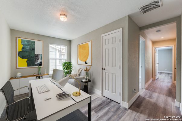Home Office, Interior, Recessed Lighting, Wood Texture Flooring
