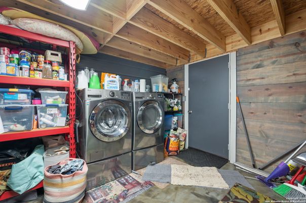 Interior, Washer, Wooden Beams, Wooden Ceilings, Wooden Walls
