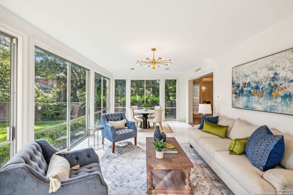 Dining room, Interior, Living room, Pendant Lights, Sun Room