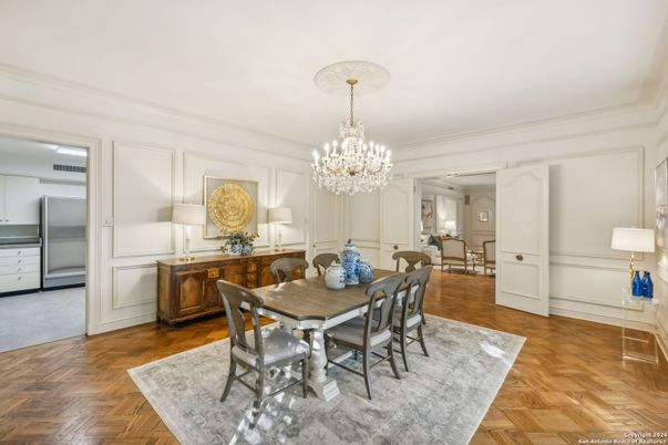 Chandelier, Dining room, Interior, Kitchen, Stainless Steel Appliances, Wood Texture Flooring