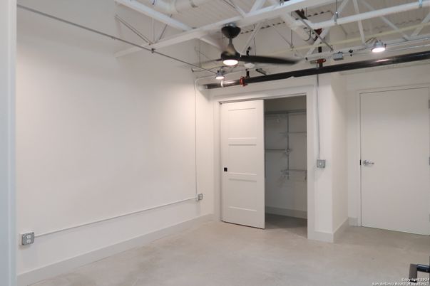 Garage, Interior