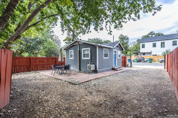 Backyard, Exterior