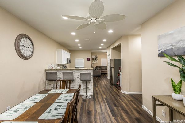 Interior, Recessed Lighting, Wood Texture Flooring
