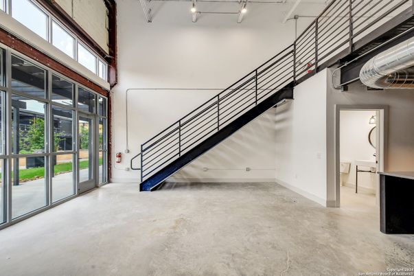 Garage, Interior