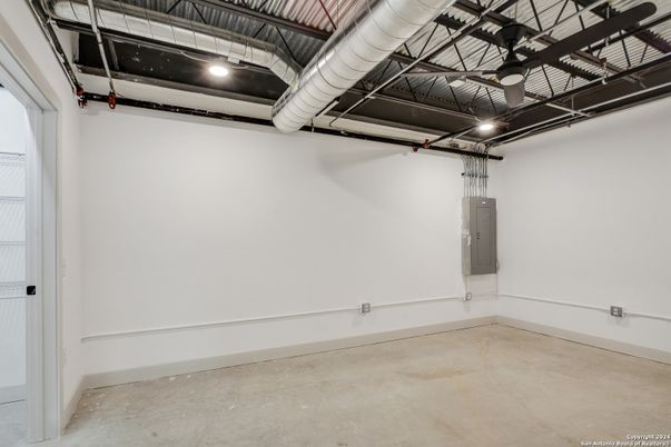 Garage, Interior