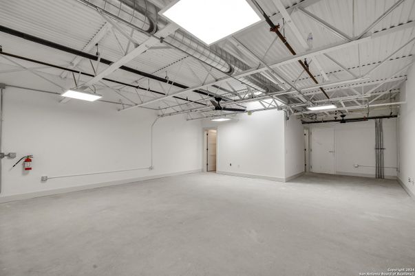 Garage, Interior