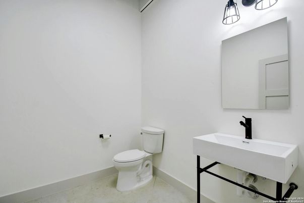 Bathroom, Interior