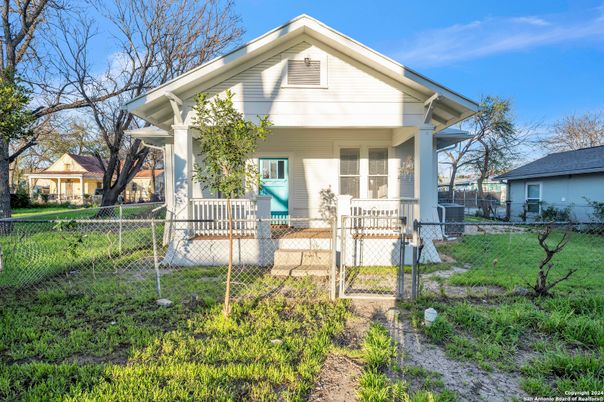 Backyard, Exterior, Facade, American Craftsman