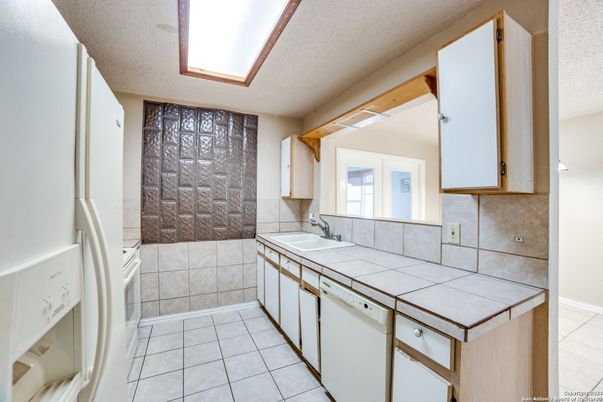 Interior, Kitchen, Tile Countertops