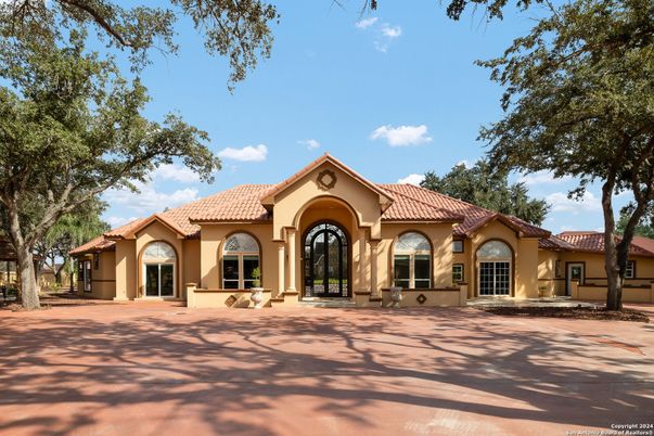 Backyard, Exterior, Facade, Mediterranean