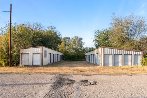 Backyard, Detached Garage, Exterior