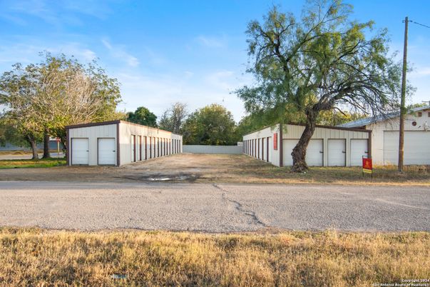 Backyard, Detached Garage, Exterior