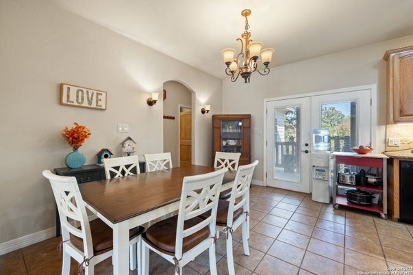 Chandelier, Dining room, Interior