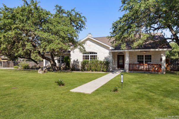 Backyard, Exterior, Facade, Ranch