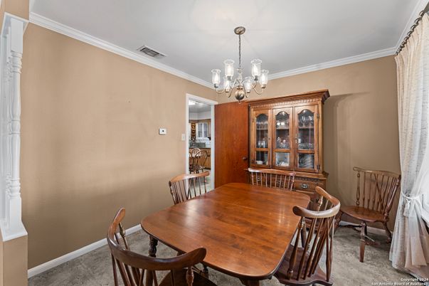 Chandelier, Dining room, Interior