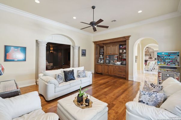 Interior, Living room, Recessed Lighting, Wood Texture Flooring