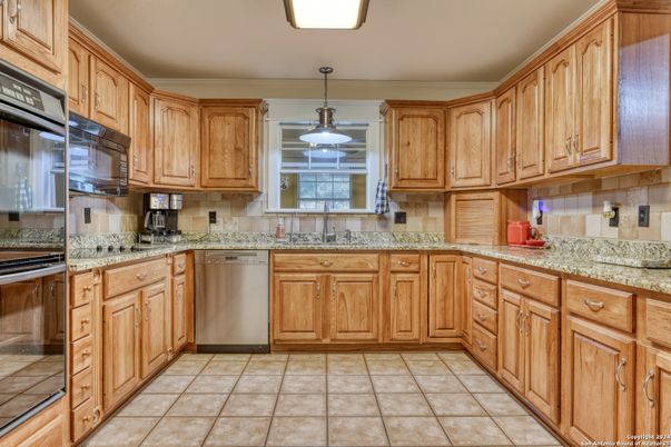 Interior, Kitchen, Pendant Lights, Stainless Steel Appliances
