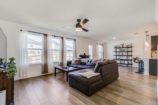 Interior, Kitchen, Living room, Pendant Lights, Recessed Lighting, Wood Texture Flooring