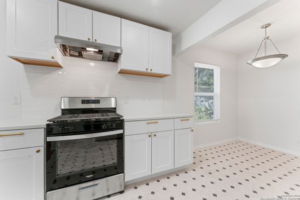 Interior, Kitchen, Pendant Lights, Stainless Steel Appliances