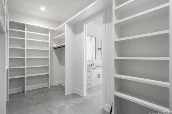 Interior, Recessed Lighting, Walk-in Closets