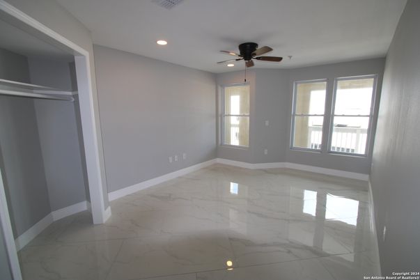Empty room, Interior, Marble, Recessed Lighting