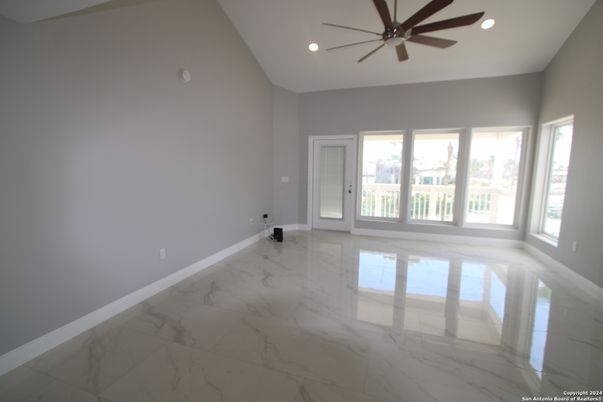 Empty room, Interior, Marble, Recessed Lighting