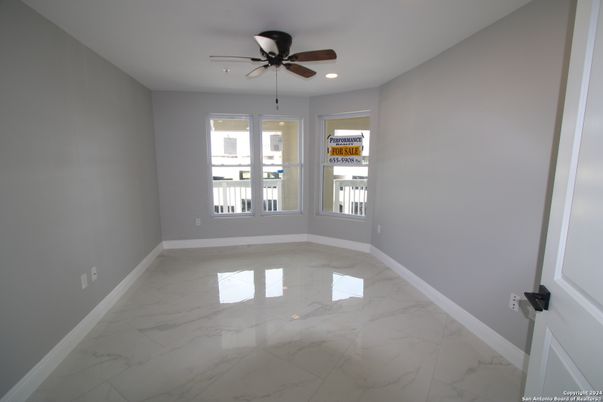 Empty room, Interior, Marble, Recessed Lighting