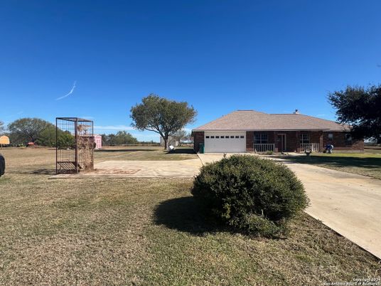 Backyard, Detached Garage, Exterior