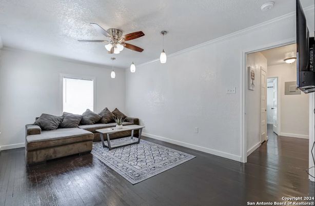 Interior, Living room, Pendant Lights, Wood Texture Flooring