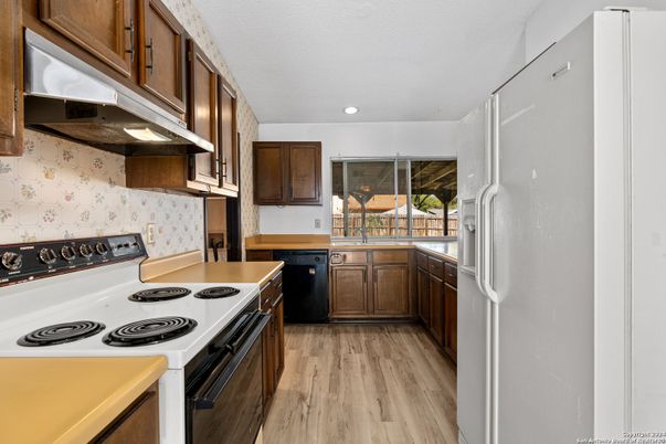 Interior, Kitchen, Recessed Lighting, Wood Texture Flooring