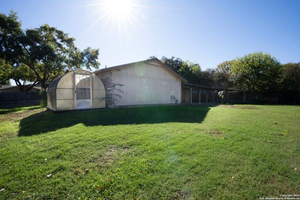 Backyard, Exterior