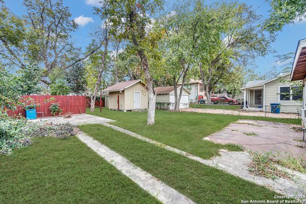 Backyard, Exterior