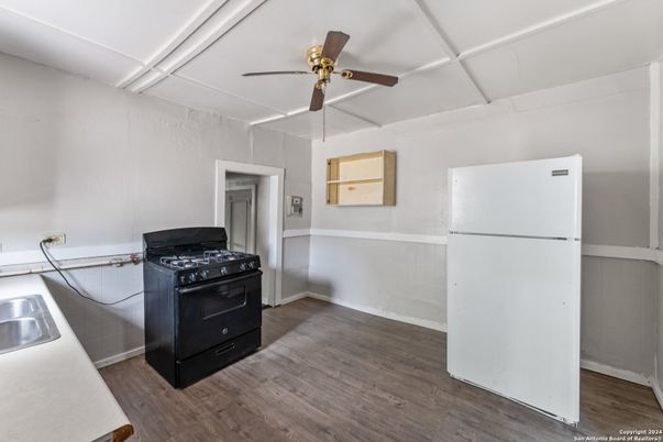 Interior, Kitchen, Wood Texture Flooring