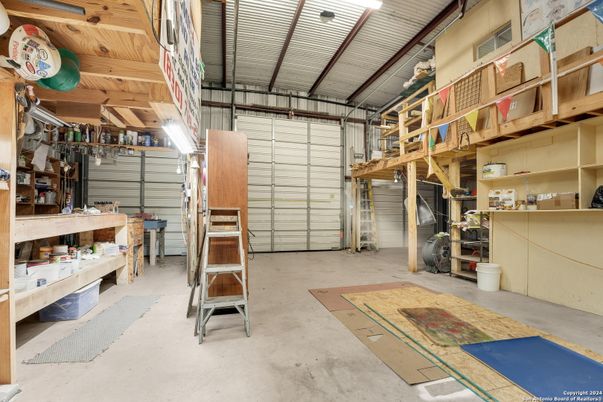 Garage, Interior, Wooden Beams