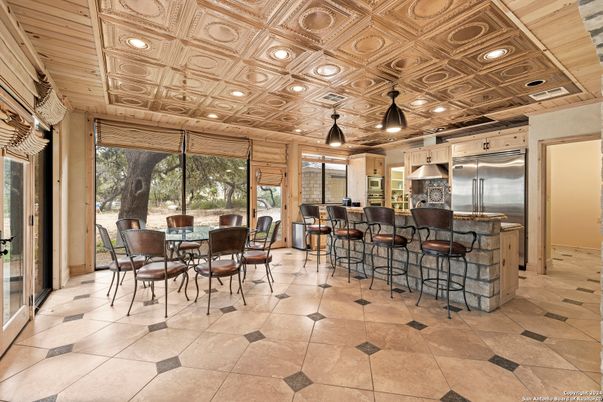 Dining room, Interior, Kitchen, Pendant Lights, Recessed Lighting, Stainless Steel Appliances