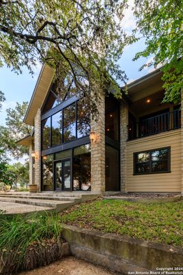 Backyard, Exterior, Facade, Modern