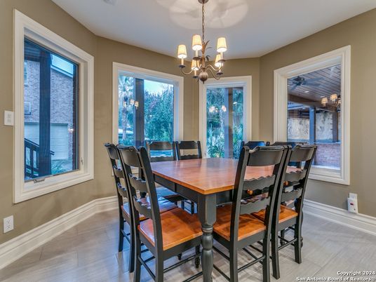 Chandelier, Dining room, Interior