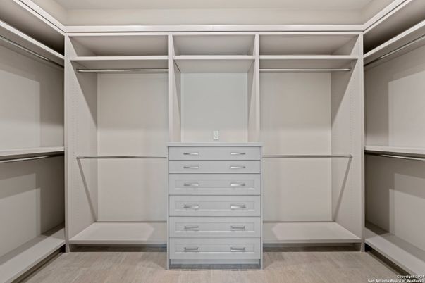 Interior, Walk-in Closets, Wood Texture Flooring